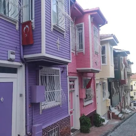 Decorated Comfortable Flat, Close To Chora Museum *